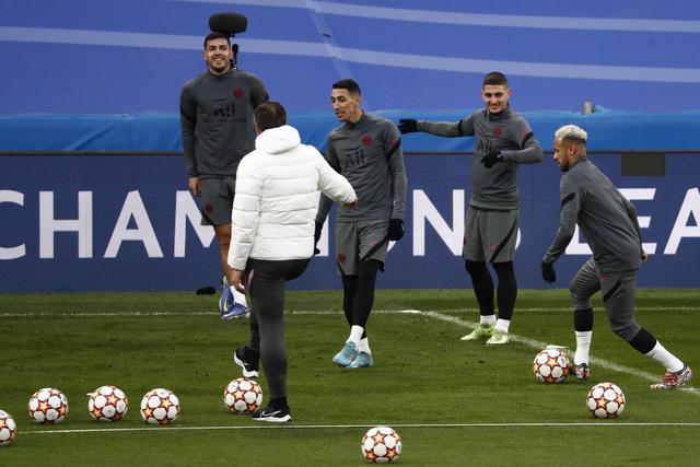 哈登23+11库里两次崴脚提前伤退 快船力克勇士